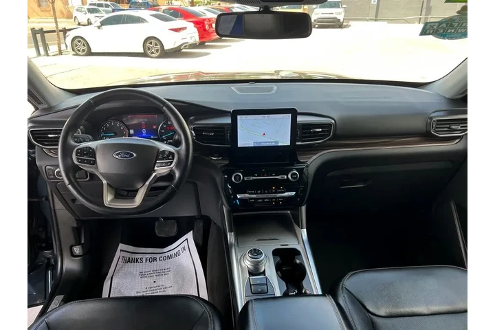 2022 Explorer Limited AWD image 9