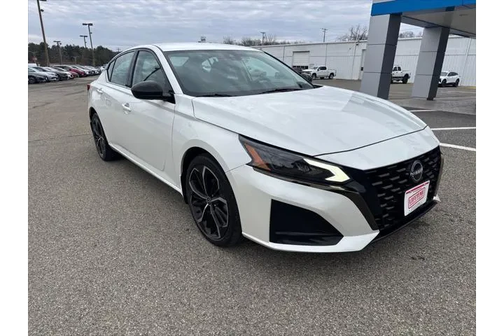 $25990 : Nissan Altima 2023 AWD 2.5 S image 7