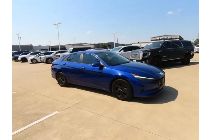 $17945 : Hyundai ELANTRA 2023 SEL 4dr image 5