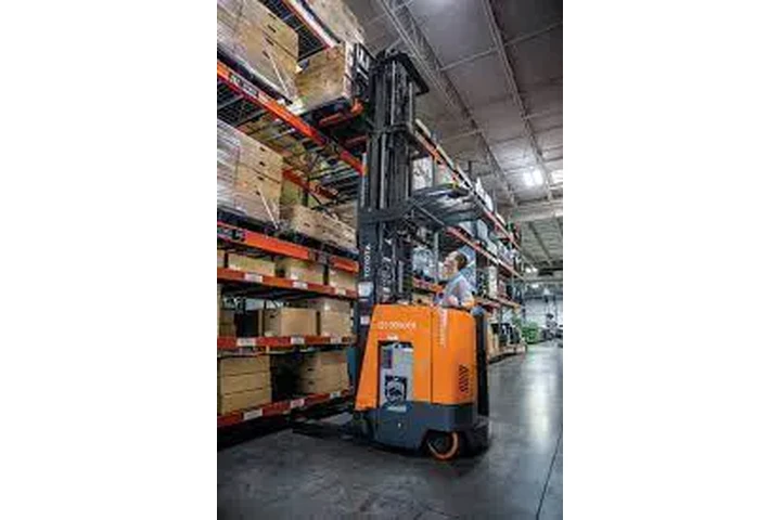 Warehouse Clerk image 1