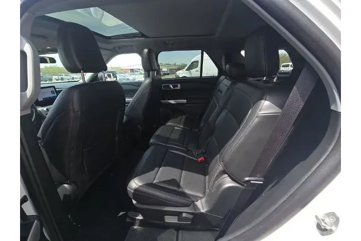 $27999 : Ford Explorer 2023 AWD XLT 4 image 6