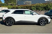 $23390 : Hyundai IONIQ 5 2024 SE 4dr thumbnail