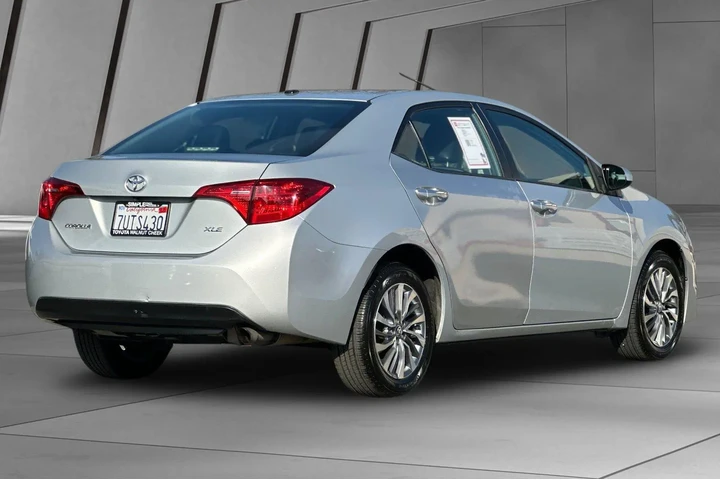 $15500 : Toyota Corolla 2017 XLE 4dr image 4