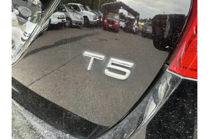 $9888 : 2015 V60 T5 Drive-E Platinum image 9