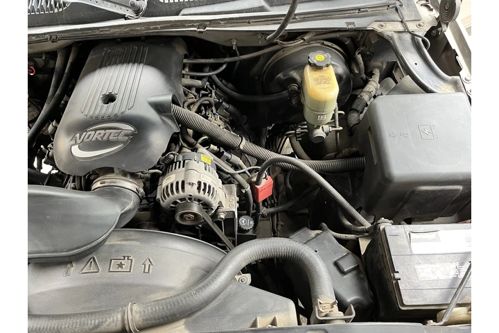 $3700 : 2002 Chevy Silverado LS V8 4.8 image 7