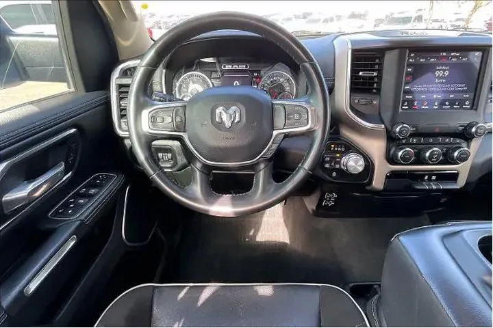$37292 : Ram 1500 2021 4x4 Laramie 4d image 5