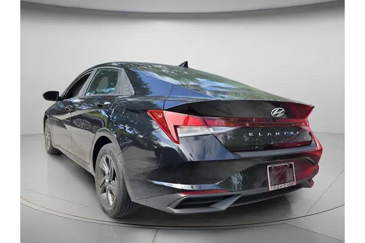 $17173 : Hyundai ELANTRA 2023 SEL 4dr image 7