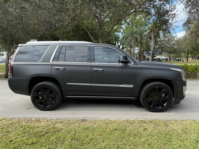 $19950 : 2015 Escalade Premium image 10