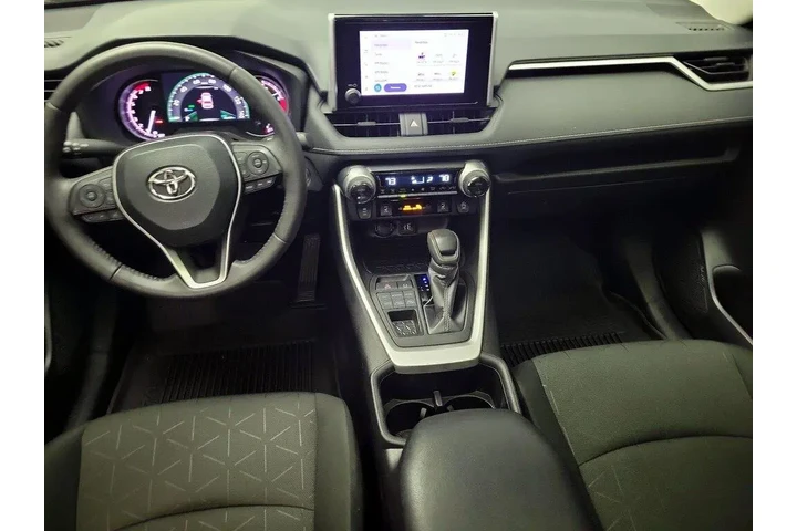 $29998 : Toyota RAV4 2024 AWD XLE 4dr image 9
