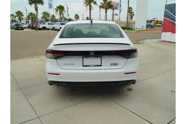 $30488 : Honda Accord Hybrid 2025 Spo image 6