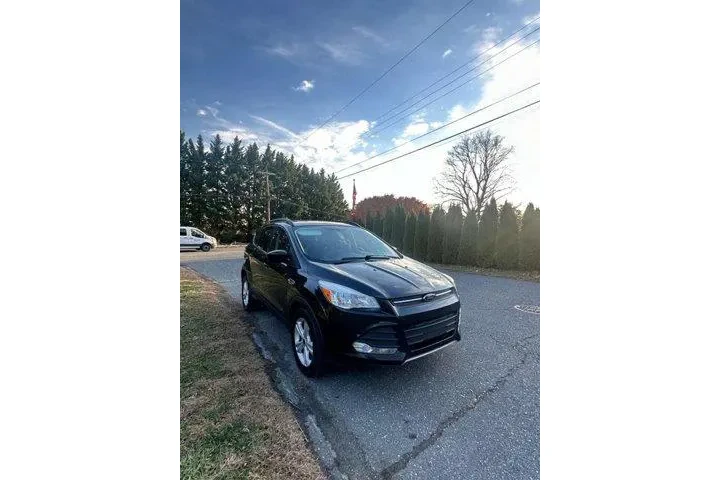$6495 : Ford Escape 2014 SE 4dr SUV image 1