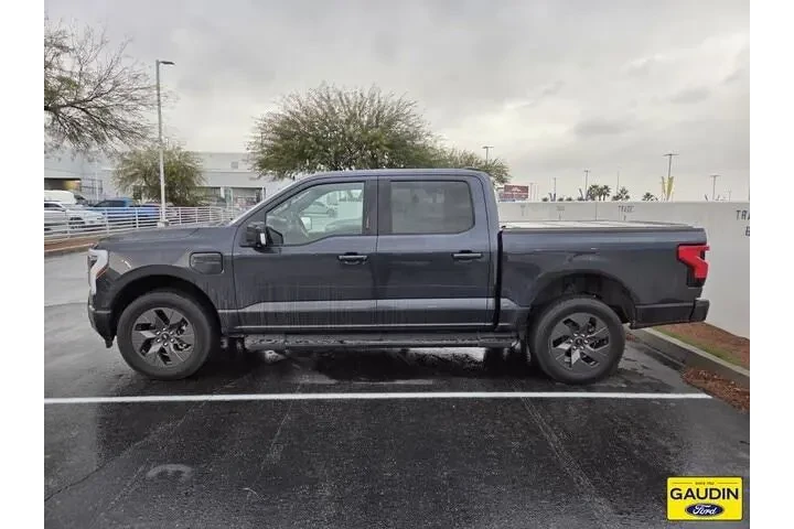 $39487 : Ford F-150 Lightning 2022 AW image 2