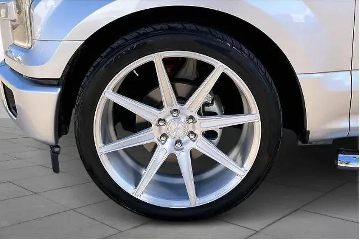 $25580 : Ford F-150 2017 4x2 XL 4dr S image 10