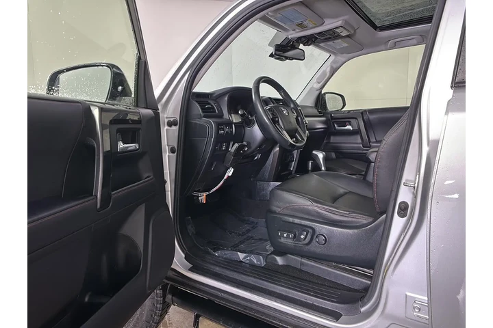 $38492 : 2021 4Runner TRD Off-Road Pre image 3