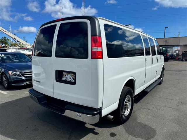 $35995 : 2019 Express Passenger RWD 35 image 6