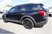 $27288 : Ford Explorer 2022 AWD XLT 4 thumbnail