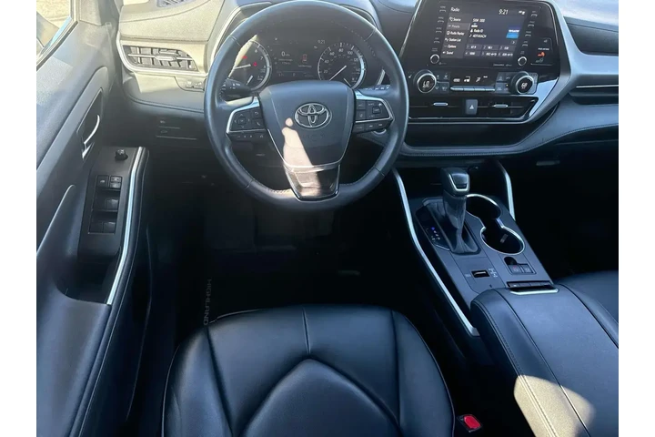 $30980 : Toyota Highlander 2020 XLE 4 image 9
