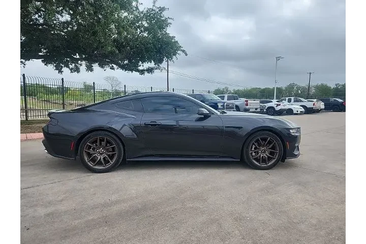 $33998 : Ford Mustang 2024 EcoBoost 2 image 2