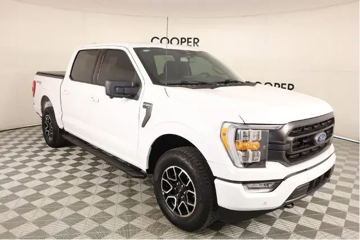 $39774 : Ford F-150 2023 4x4 XLT 4dr image 1