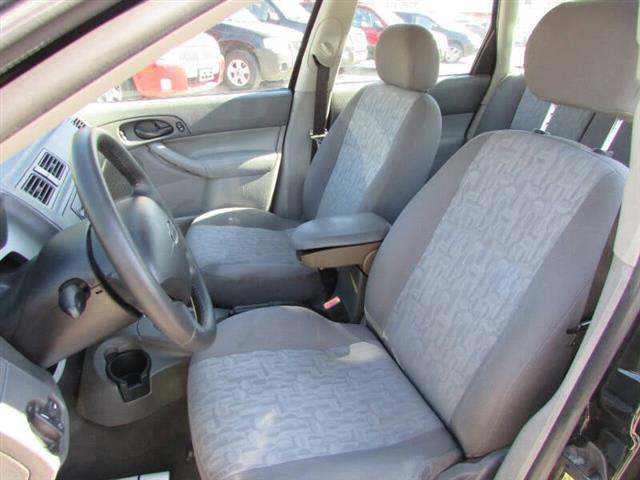 $3995 : 2005 Focus ZXW SE image 10