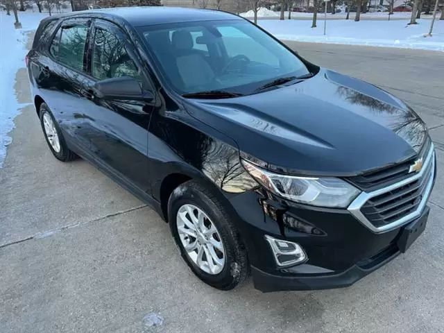 $9995 : 2018 Equinox LS image 4