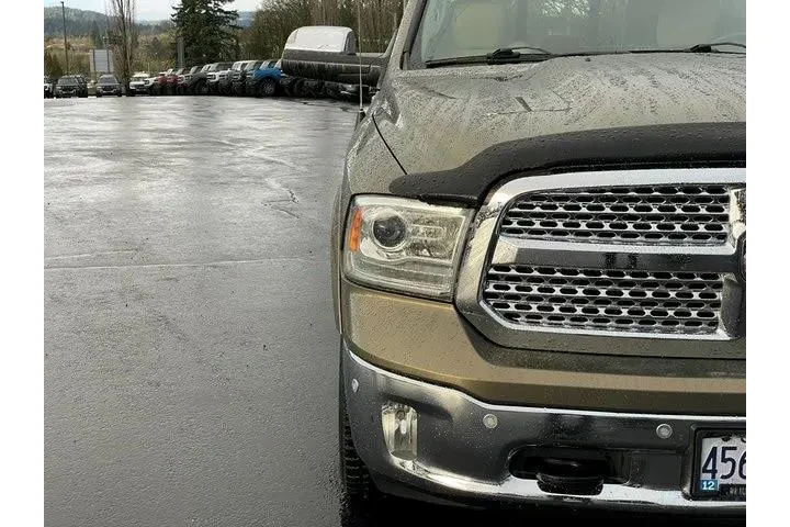 $20800 : Ram 1500 2015 4x4 Laramie 4d image 8