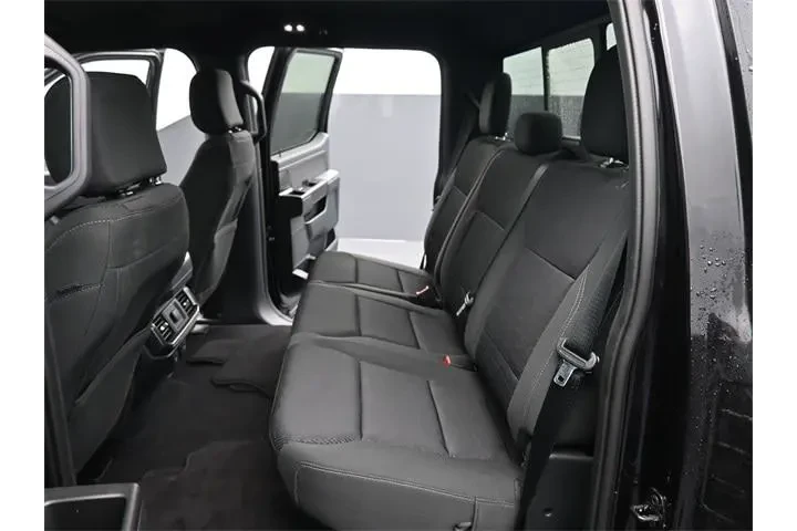 $39638 : Ford F-150 2023 4x4 XLT 4dr image 10