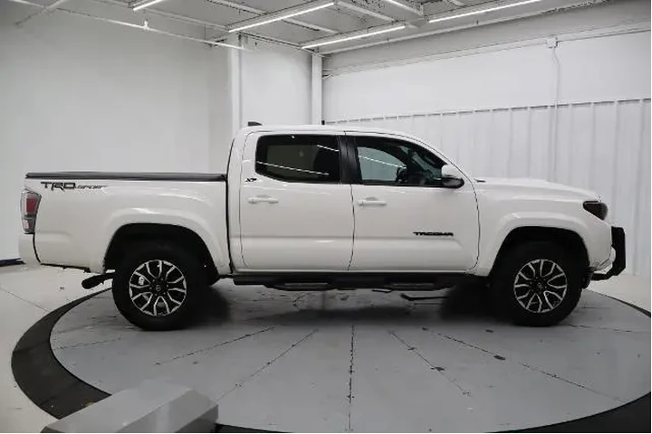 $33995 : Toyota Tacoma 2022 4x2 TRD O image 2