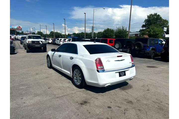 $5980 : 2012 300 4dr Sdn V6 Limited R image 4