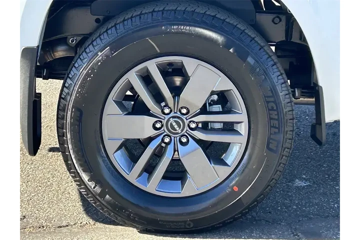 $39615 : Nissan Frontier 2026 4x2 SV image 7