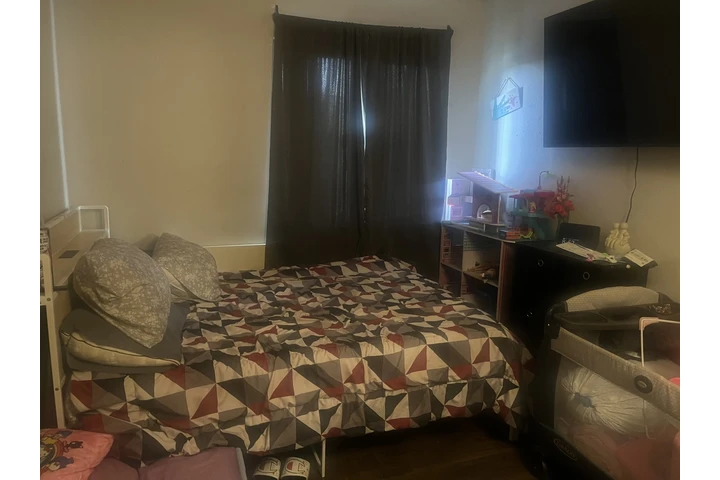 $1150 : Cuarto en renta junio primero image 1