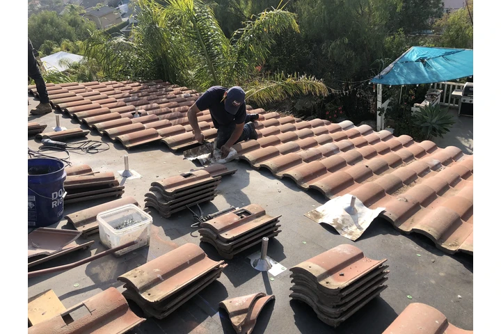 C&S ROOFING SE HACE REPARACION image 10