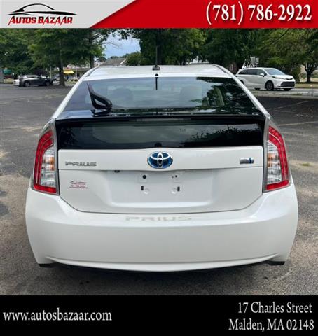 $11900 : Used 2013 Prius 5dr HB Three image 4