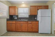$2435 : 3 Bedroom Home in Van Ness, LA thumbnail