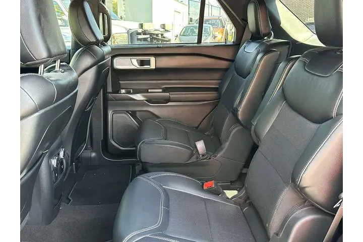 $22991 : Ford Explorer 2020 AWD ST 4d image 9