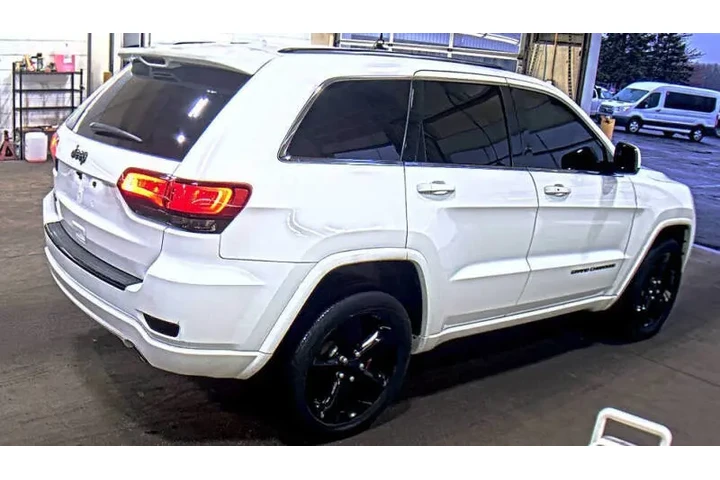 $10995 : 2015 Grand Cherokee Altitude image 5