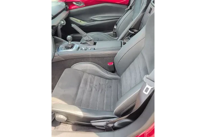 $32000 : Mazda MX-5 Miata 2024 Club 2 image 6