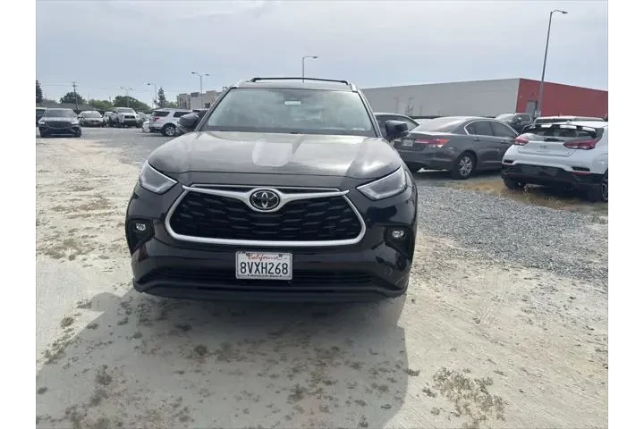 $32999 : Toyota Highlander 2021 XLE 4 image 2