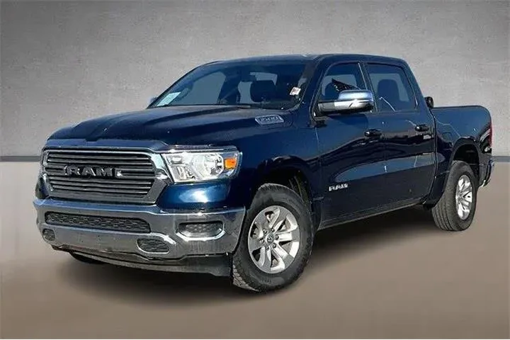 $33716 : Ram 1500 2023 4x4 Laramie 4d image 1