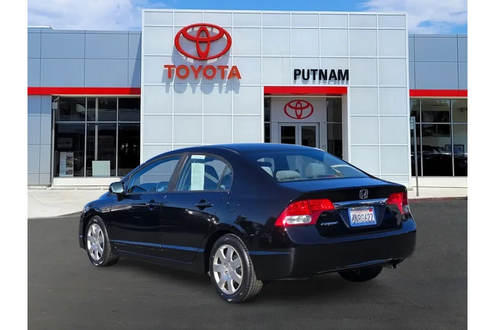 $10488 : Honda Civic 2010 LX 4dr Seda image 6