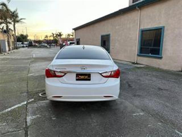 $12995 : 2013 HYUNDAI SONATA image 6