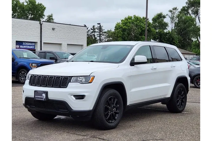 $22975 : 2022 Grand Cherokee WK Laredo image 8