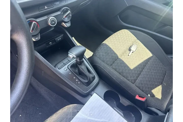 $17912 : Kia Rio 2023 S 4dr Sedan image 9