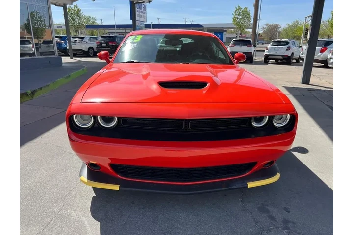 2023 Challenger GT AWD image 2