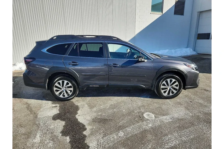 $25989 : Subaru Outback 2023 AWD Prem image 7