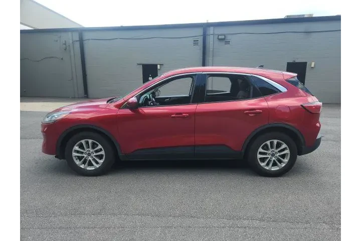 $12990 : Ford Escape 2021 SE 4dr SUV image 6