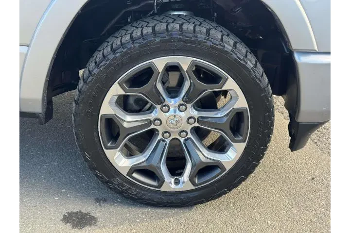 $35900 : Ram 1500 2020 4x4 Limited 4d image 6