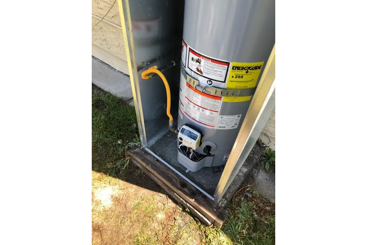 PLOMERIA 24/7 image 2