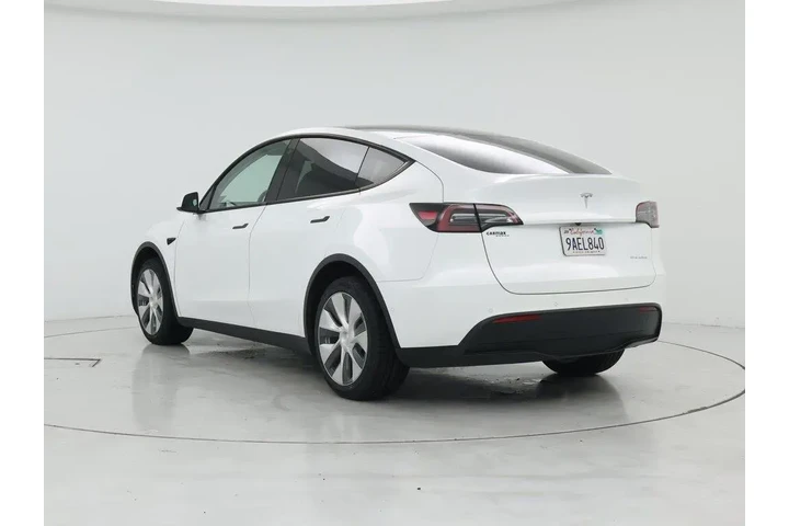 $33998 : Tesla Model Y 2022 AWD Long image 2