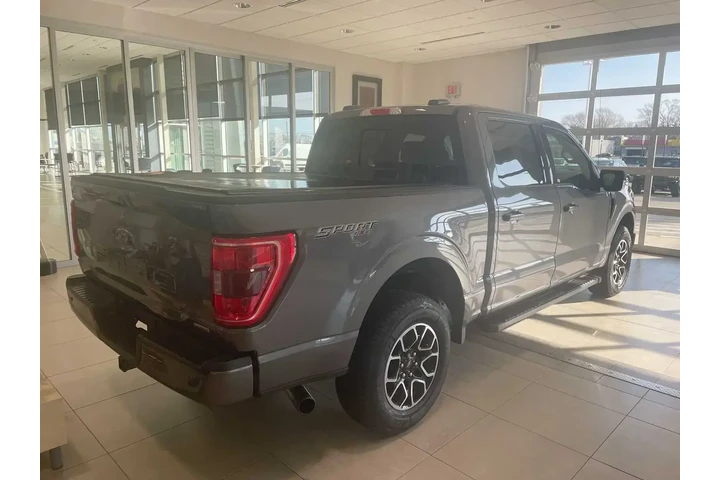 $29845 : Ford F-150 2021 4x4 Lariat 4 image 3